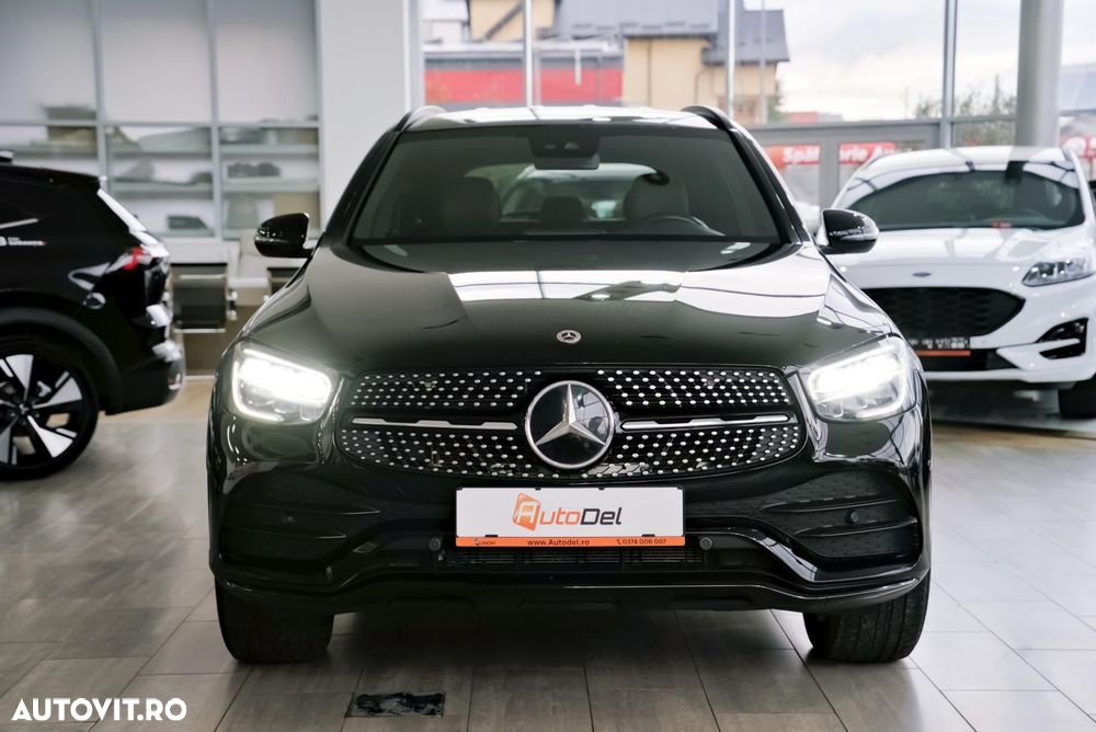 Mercedes-Benz GLC 300 e 4MATIC - 3
