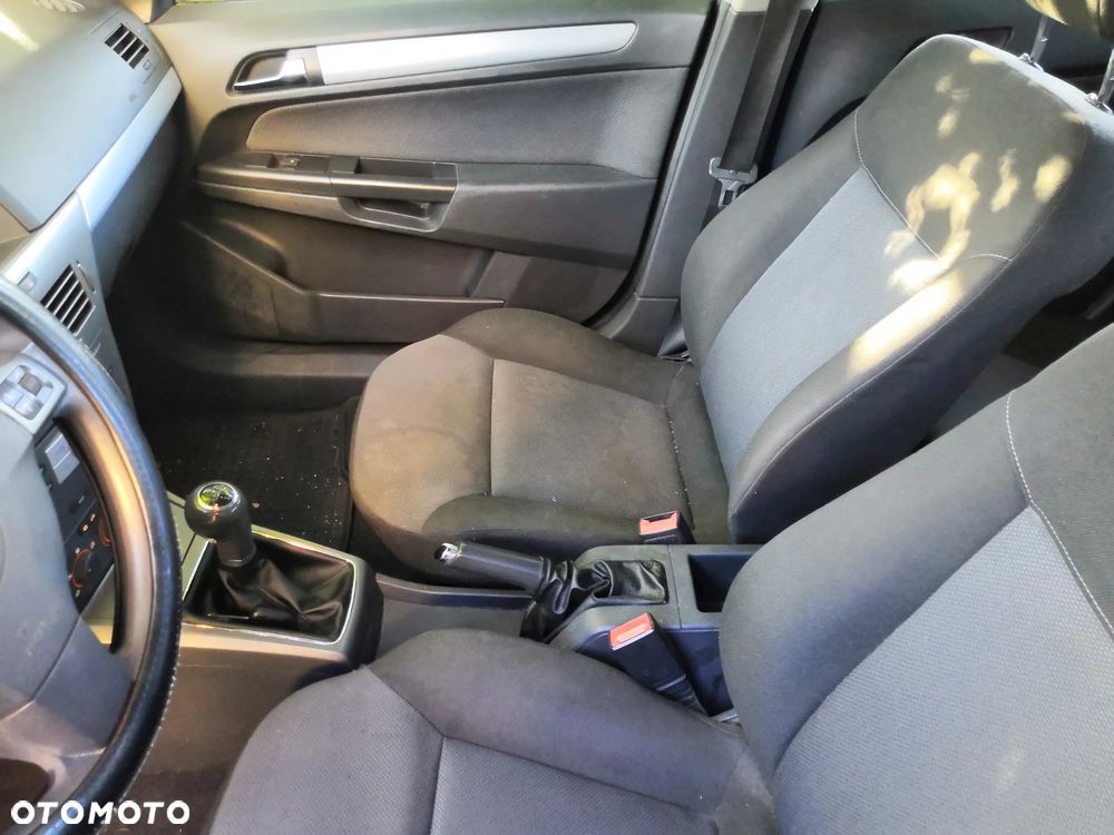 Opel Astra - 16