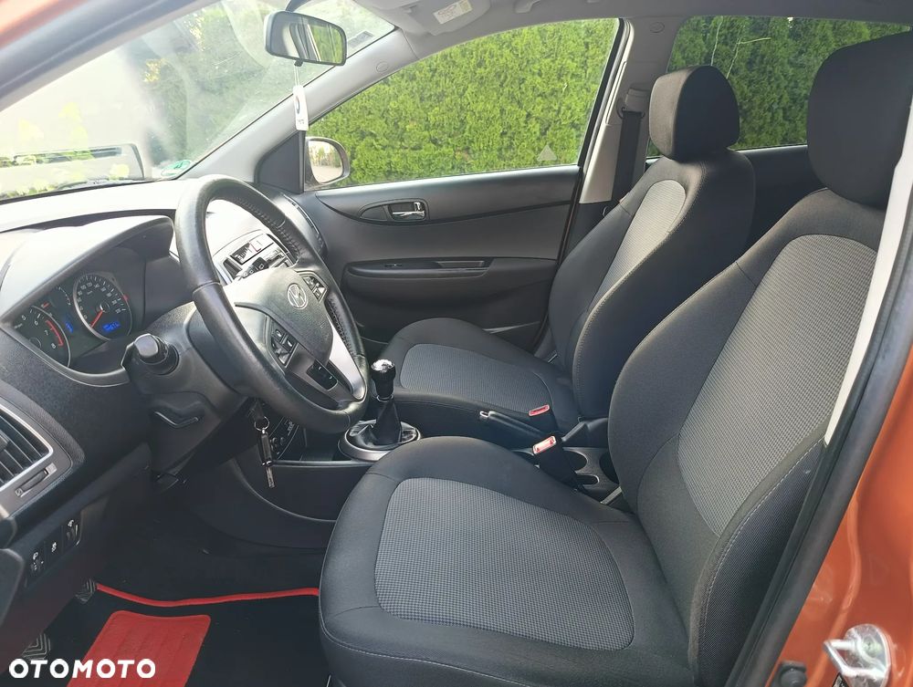 Hyundai i20 1.2 Trend - 25