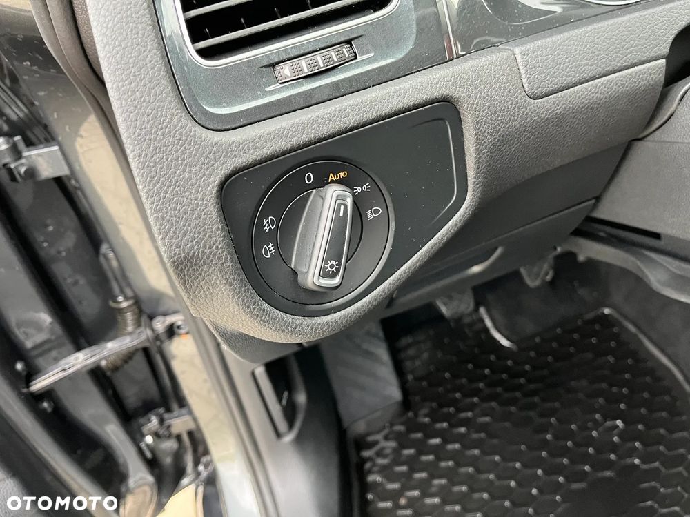 Volkswagen Golf 1.6 TDI BMT Comfortline - 14