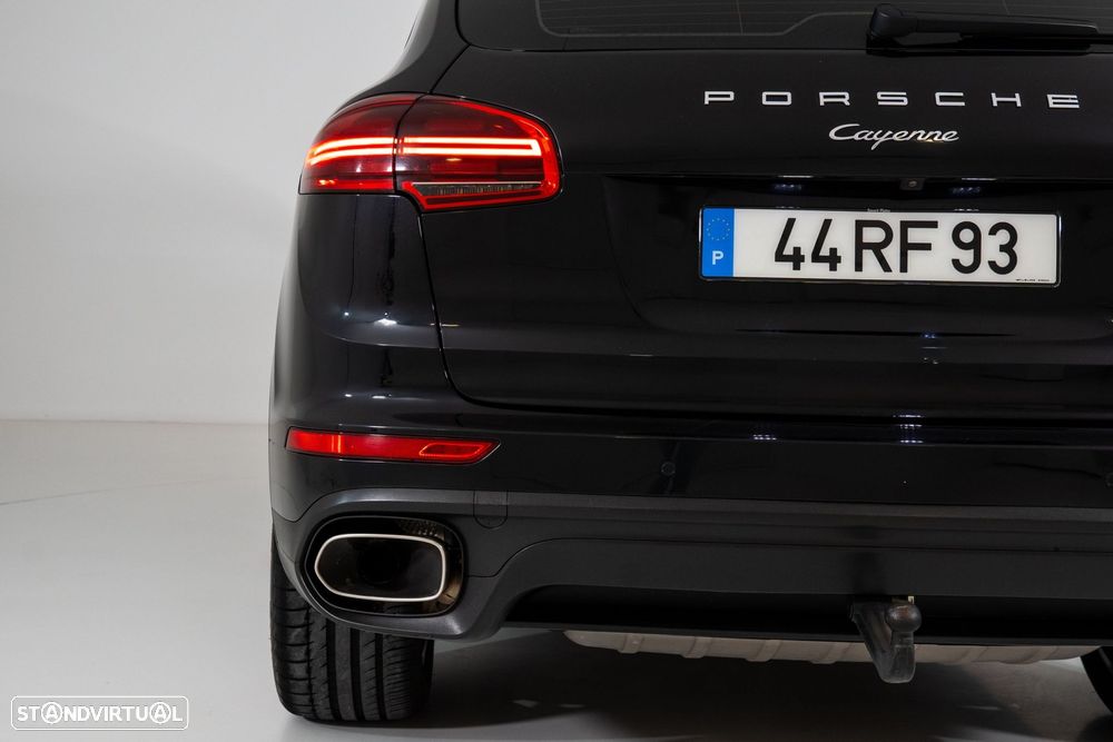 Porsche Cayenne Platinum Edition - 13