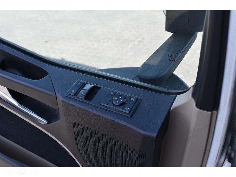 Mercedes-Benz Actros - 25