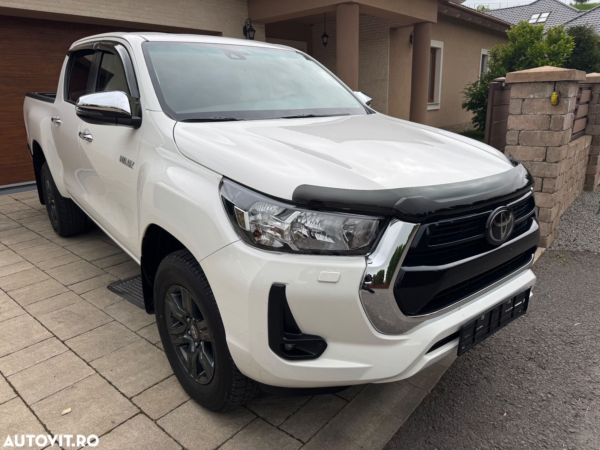Toyota Hilux - 3