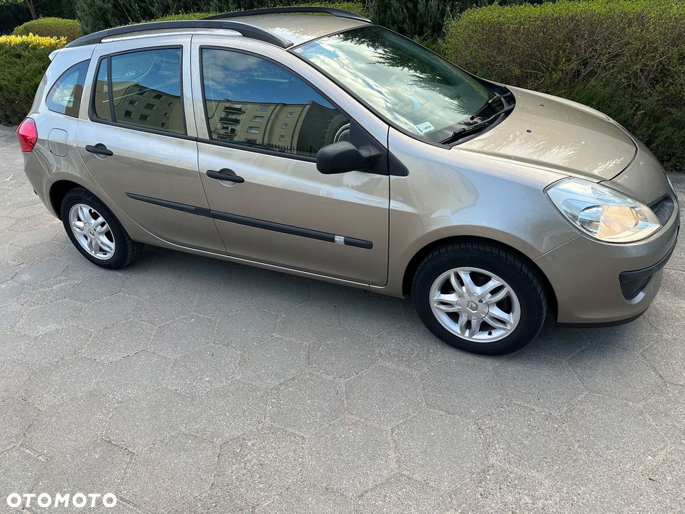 Renault Clio - 1