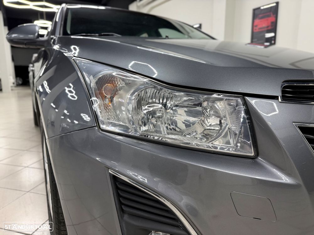 Chevrolet Cruze SW 1.7 VCDi LTZ - 12