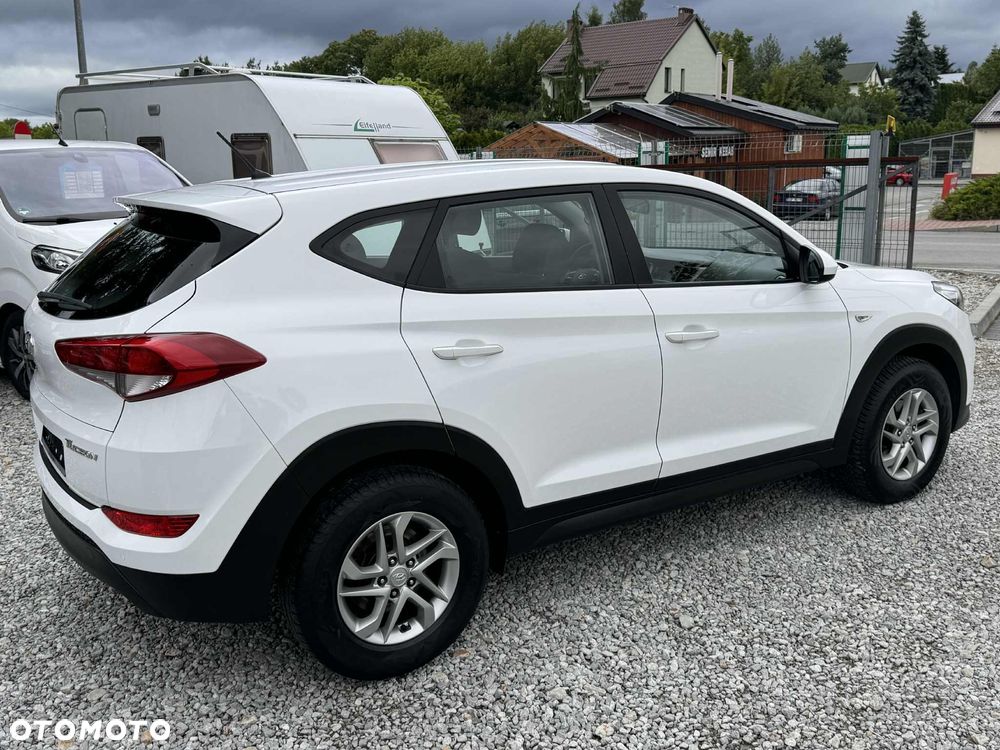 Hyundai Tucson 1.6 GDI BlueDrive Comfort 2WD - 18