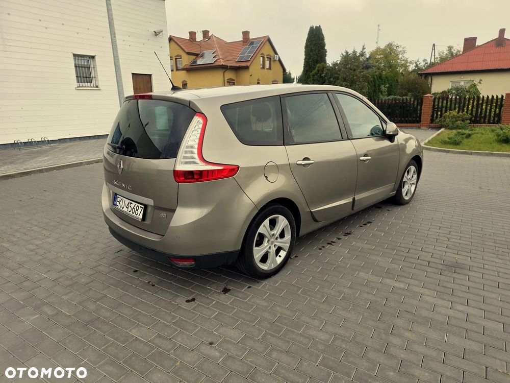 Renault Scenic 2011 photo 4