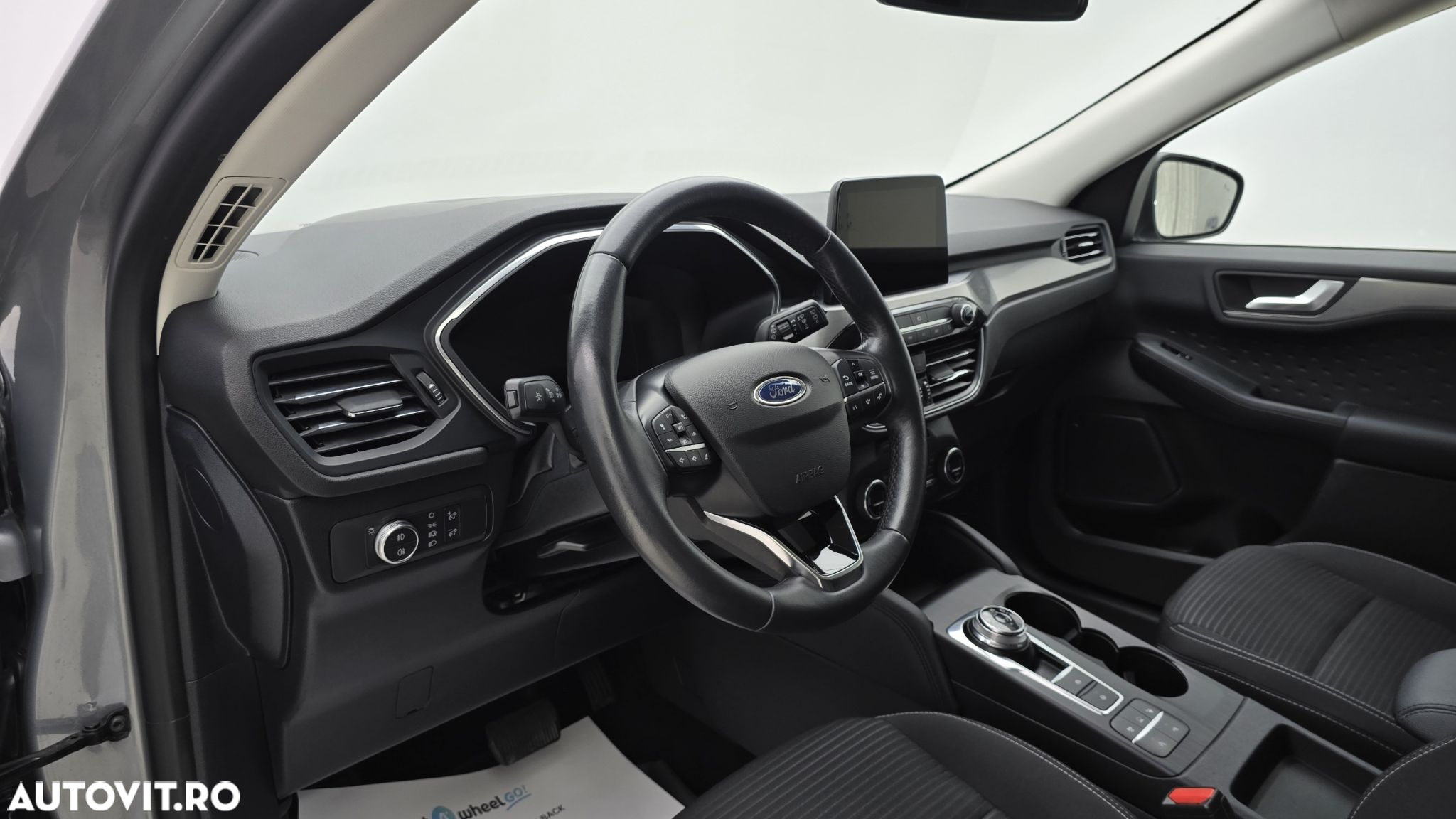 Ford Kuga - 13