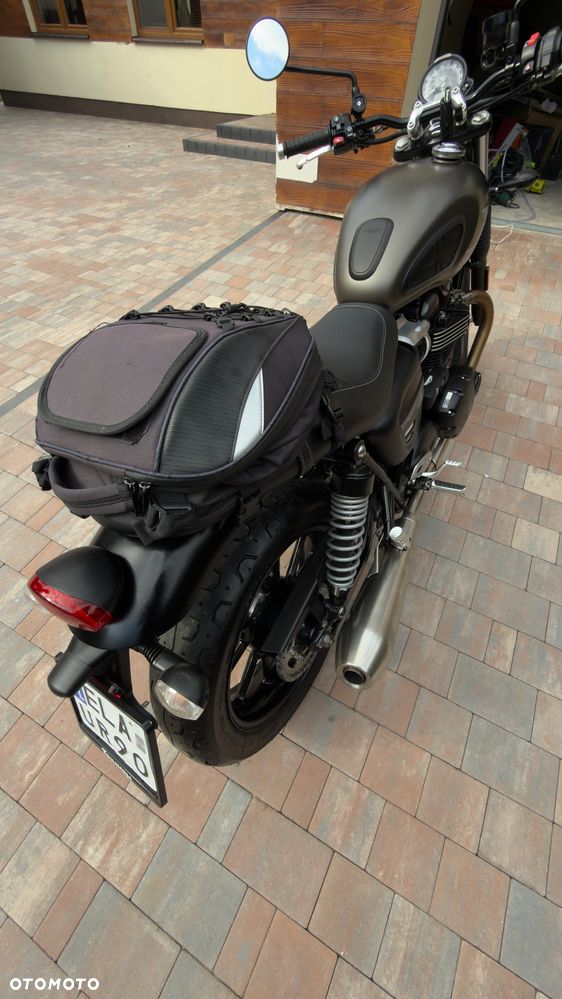 Triumph Street Twin - 12