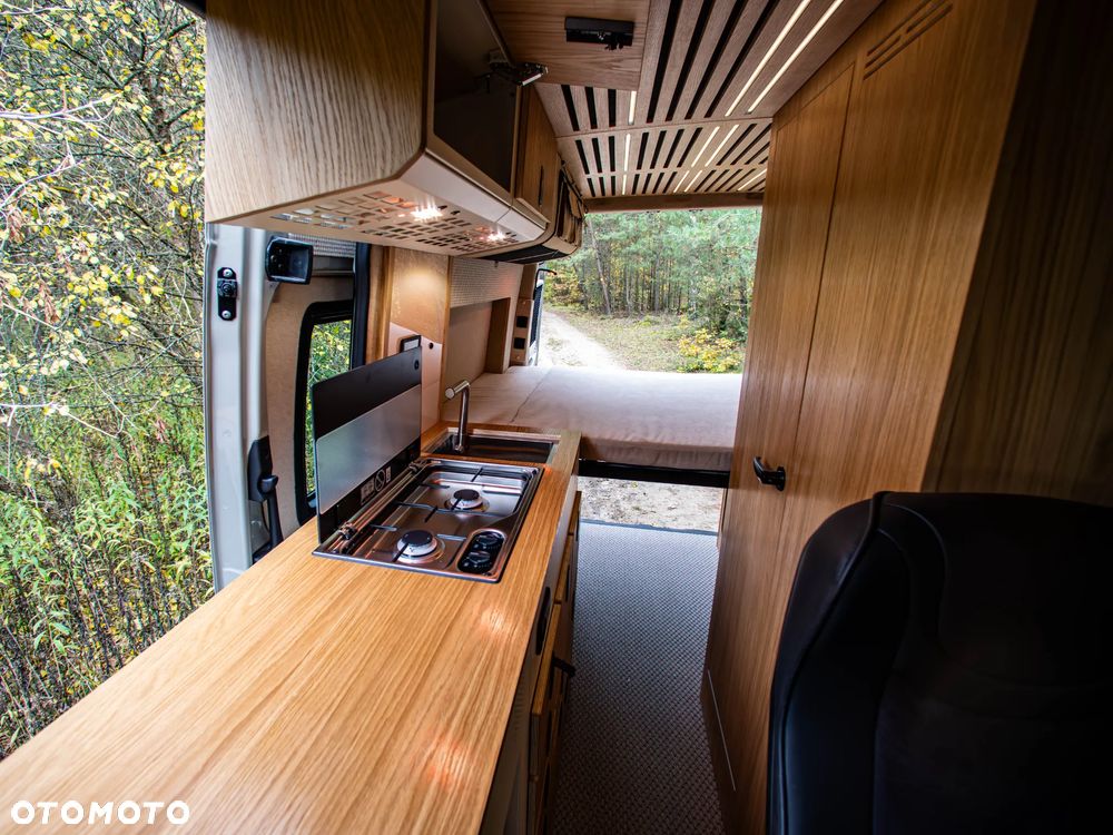 Mercedes-Benz Sprinter - 18