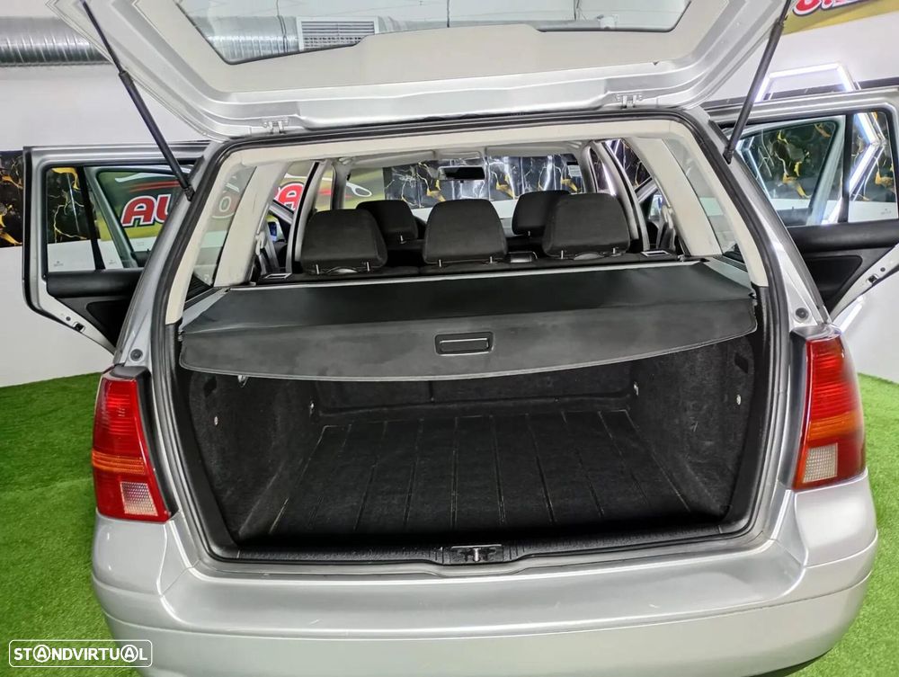 VW Golf Variant - 27