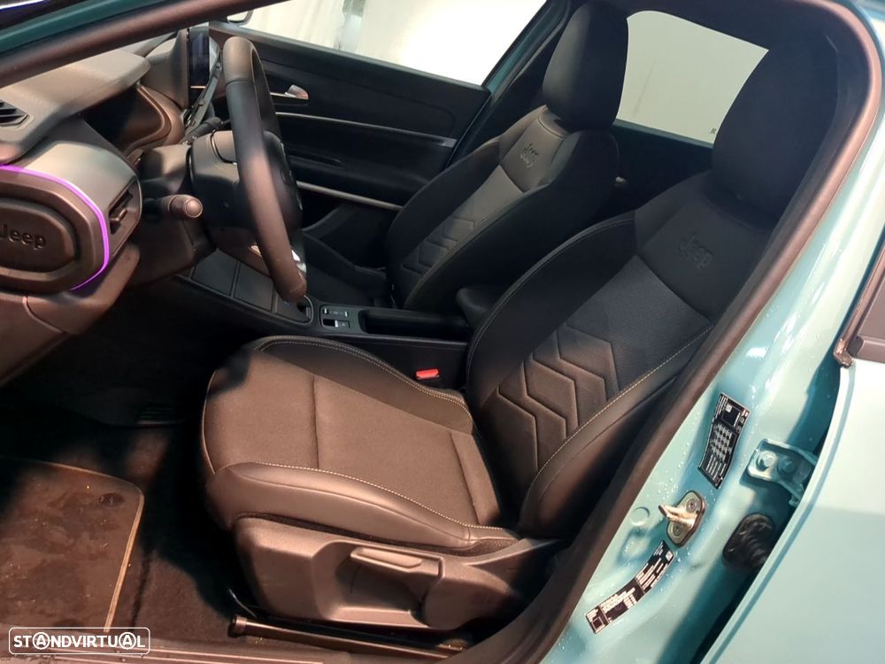 Jeep Avenger Summit - 8