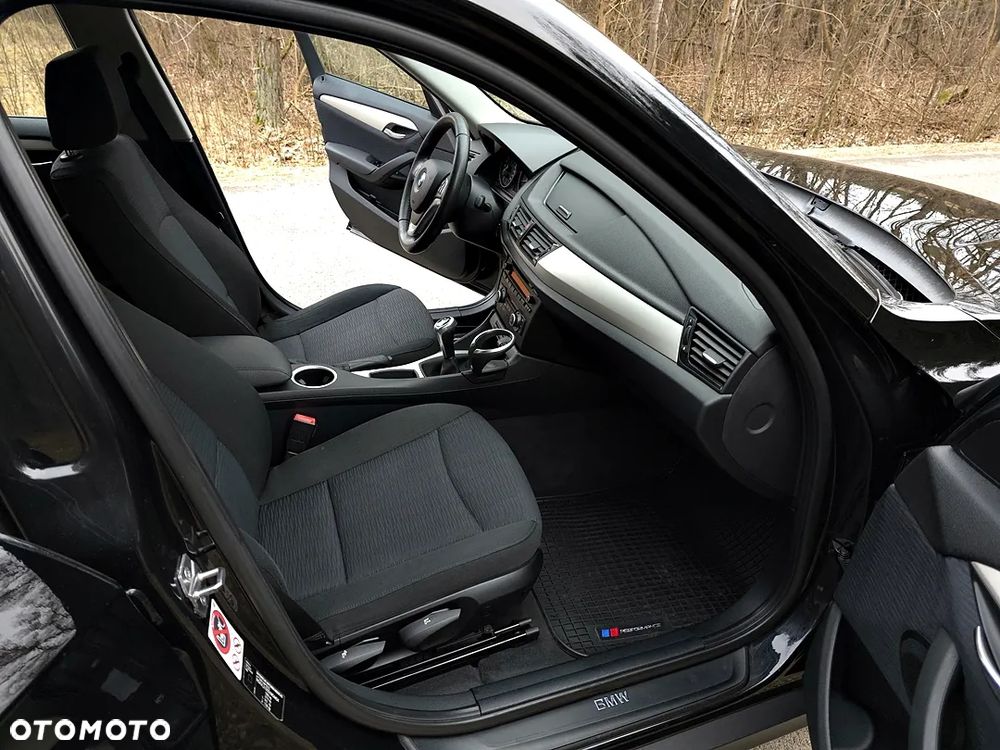 BMW X1 sDrive18i xLine - 24