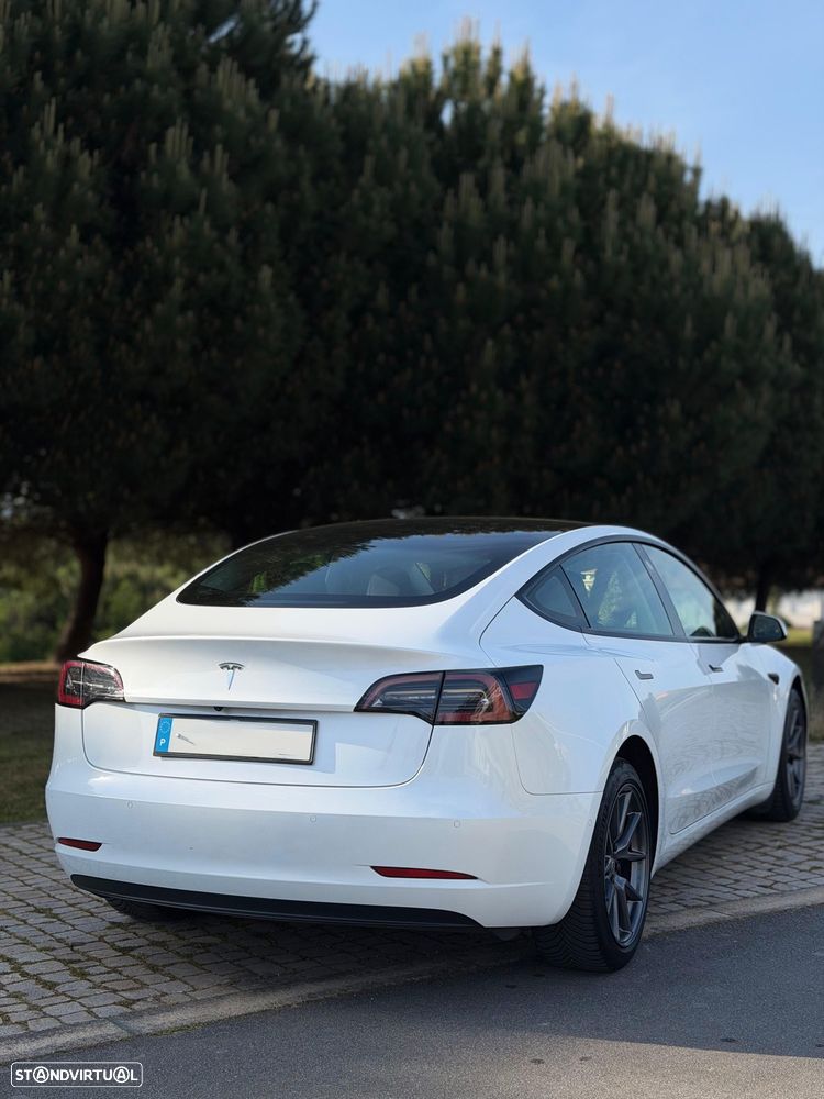 Tesla Model 3 Standard Range Plus RWD - 3