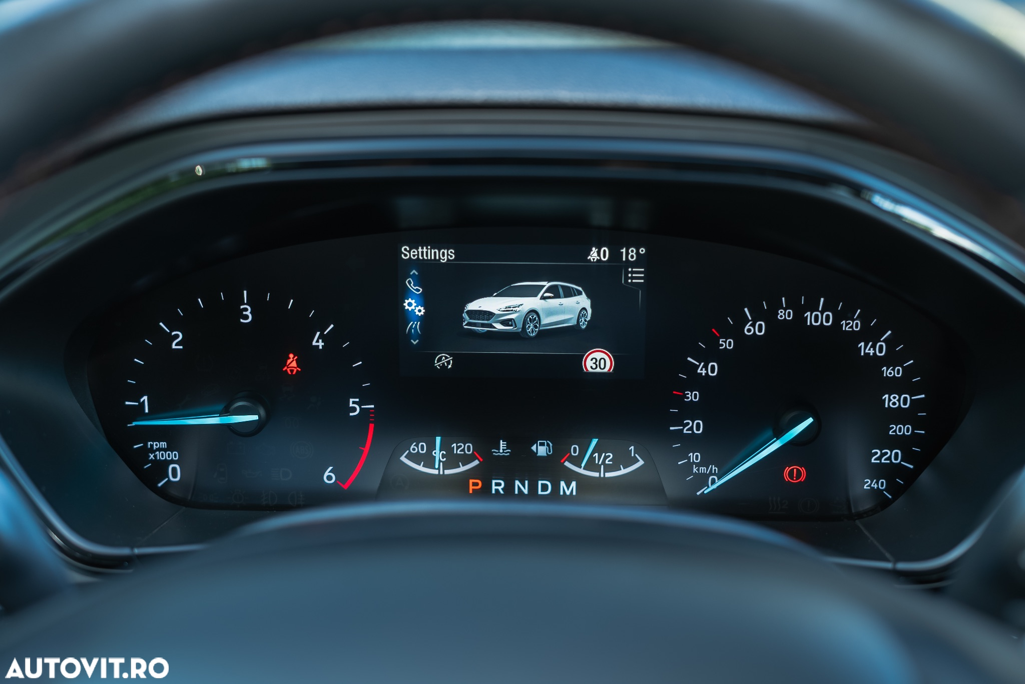 Ford Focus Turnier 1.5 EcoBlue Start-Stopp-System Aut. ST-LINE STYLE - 28