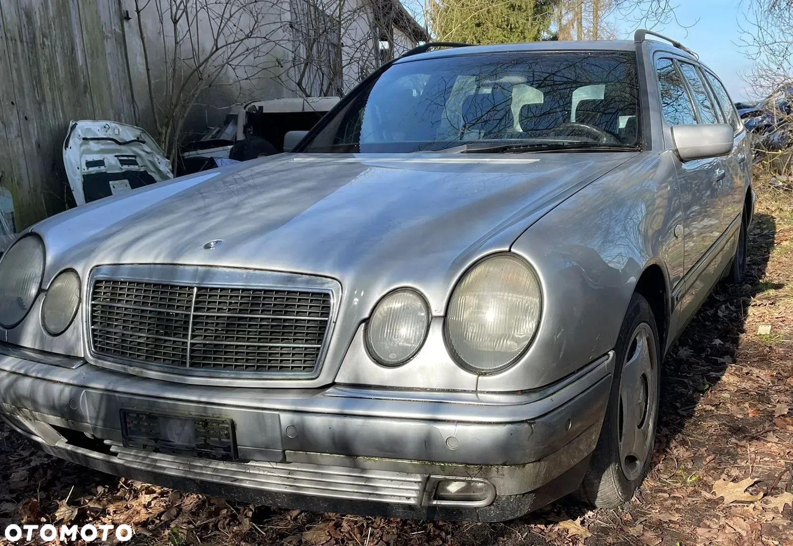 Mercedes-Benz Klasa E 320 T Classic - 1