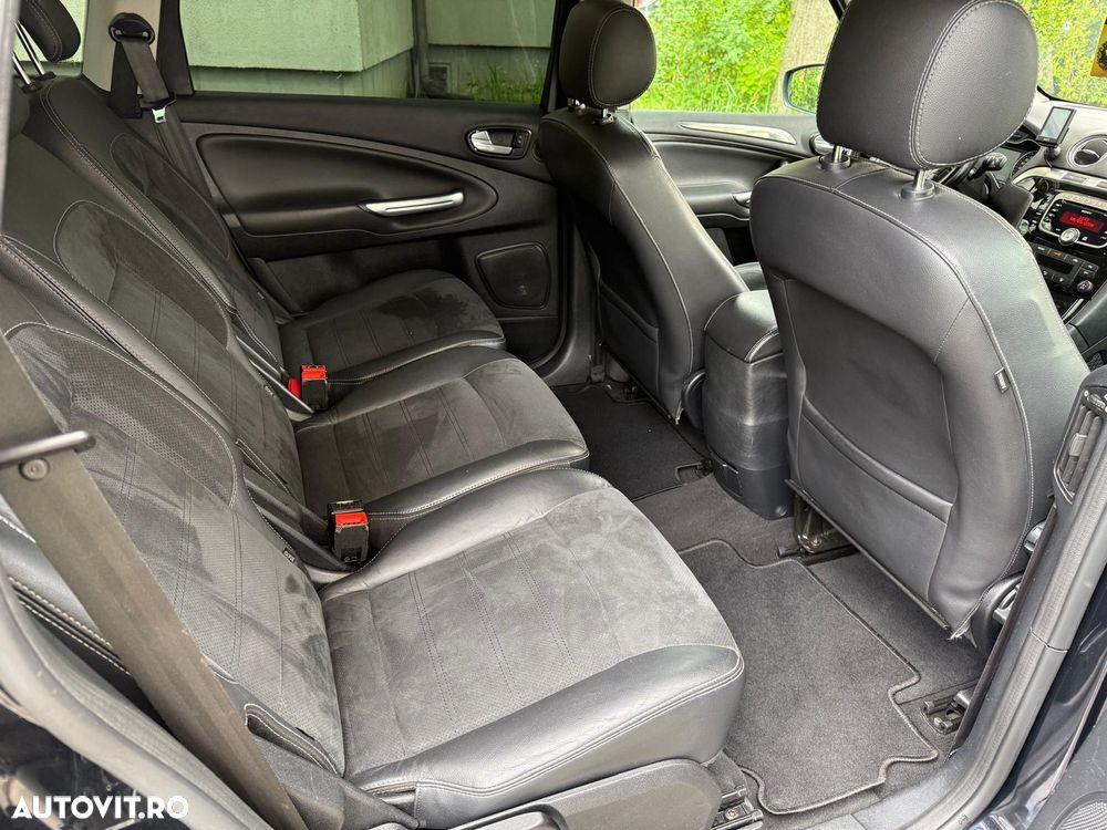 Ford S-Max - 10