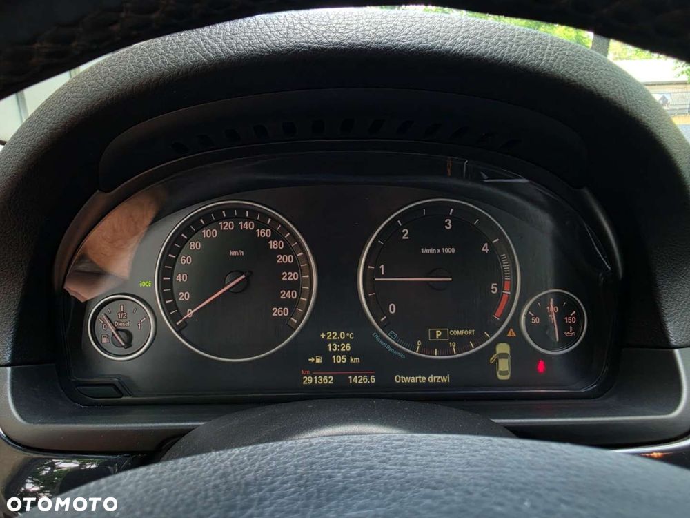 BMW Seria 5 - 25