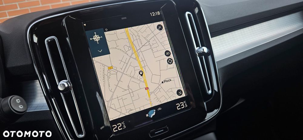 Volvo XC 40 T3 Momentum Pro - 34