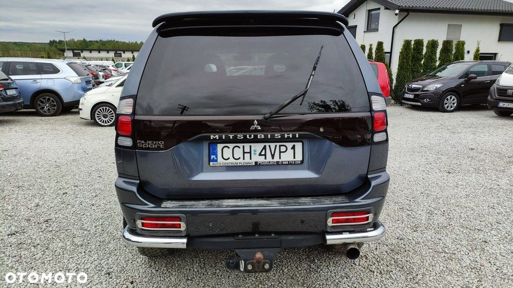 Mitsubishi Pajero - 16