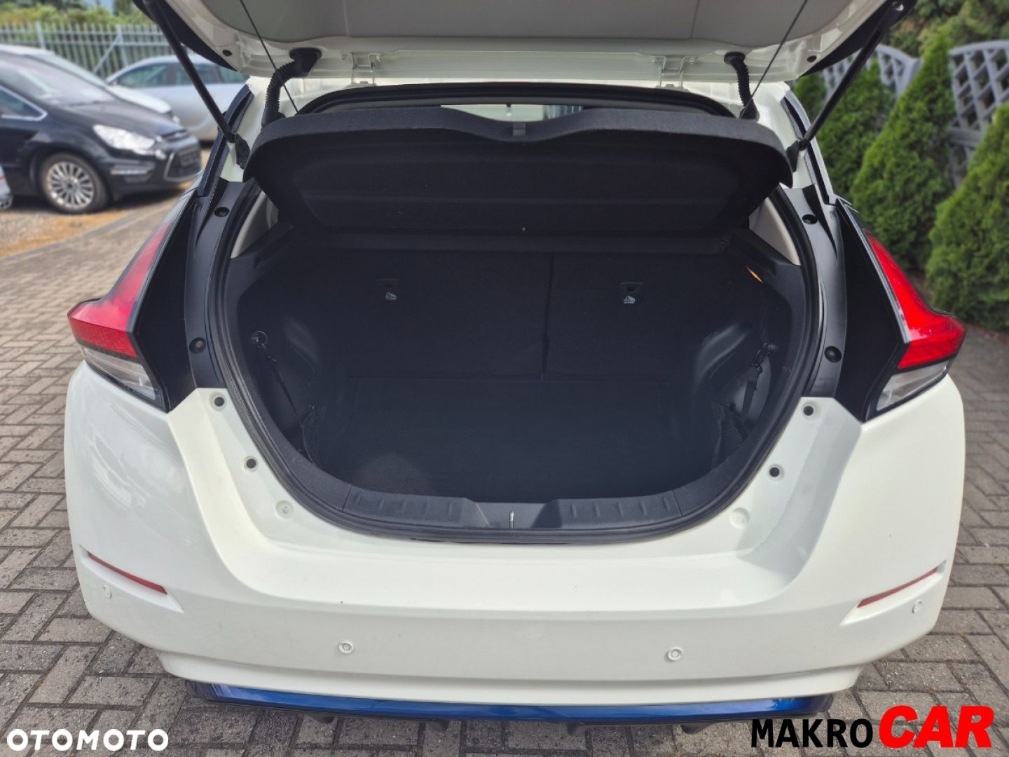Nissan Leaf - 24