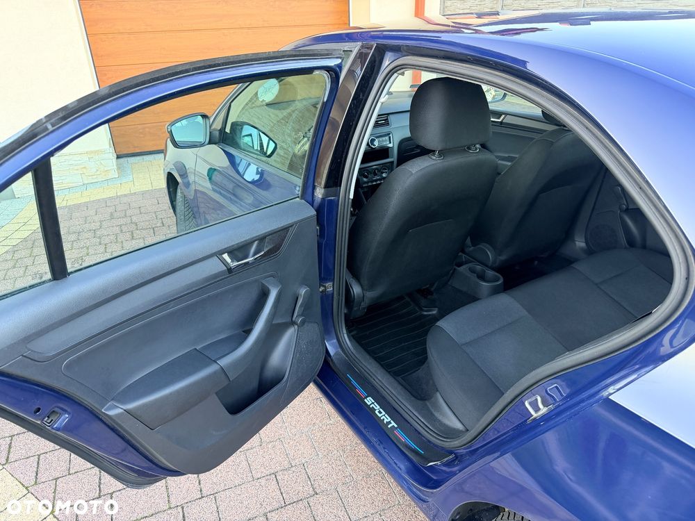 Skoda RAPID 1.0 TSI Active - 33