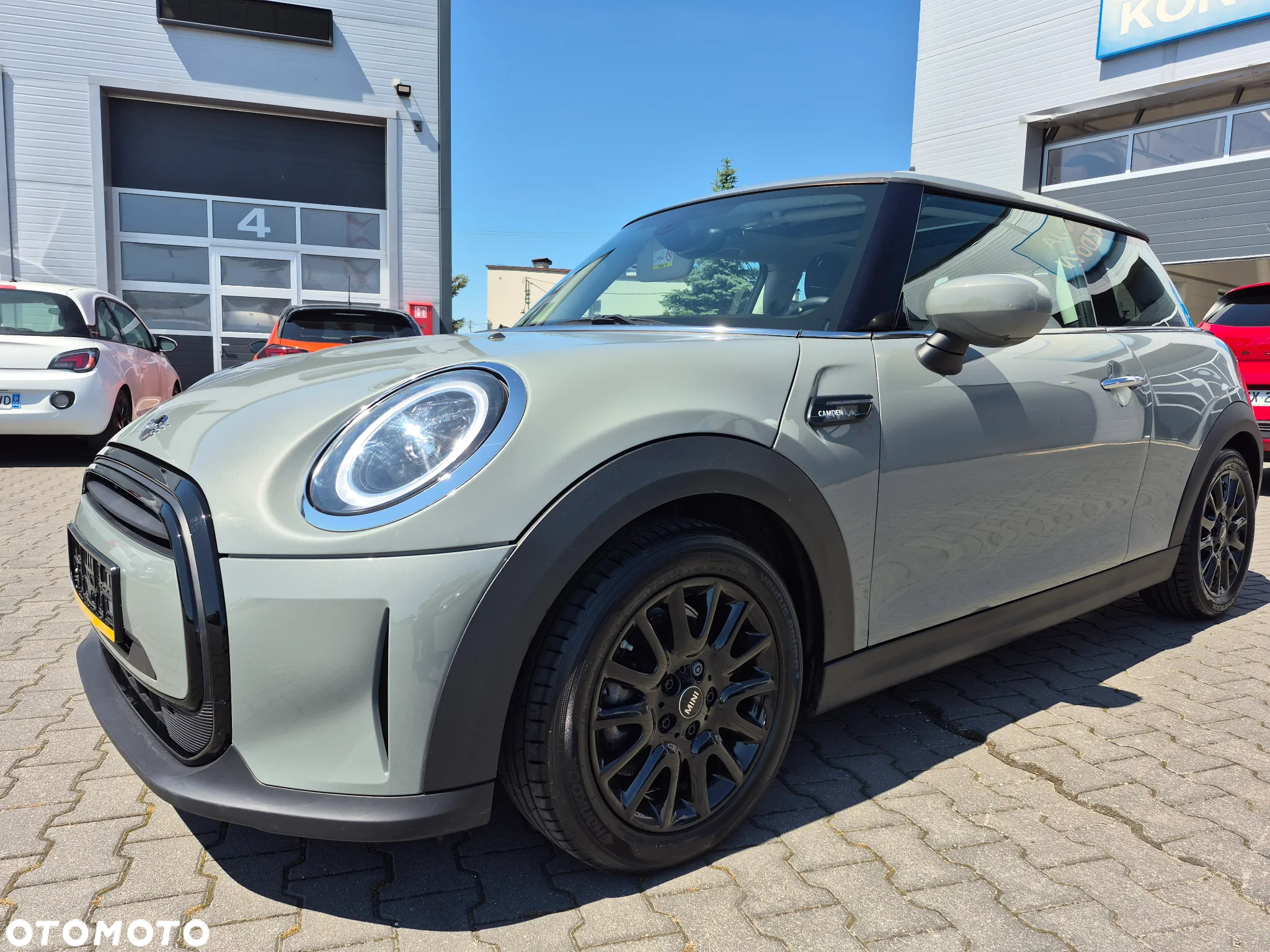 MINI ONE Essential Trim - 3