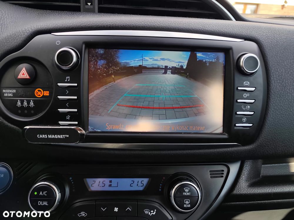 Toyota Yaris Hybrid 100 Premium EU6 - 37