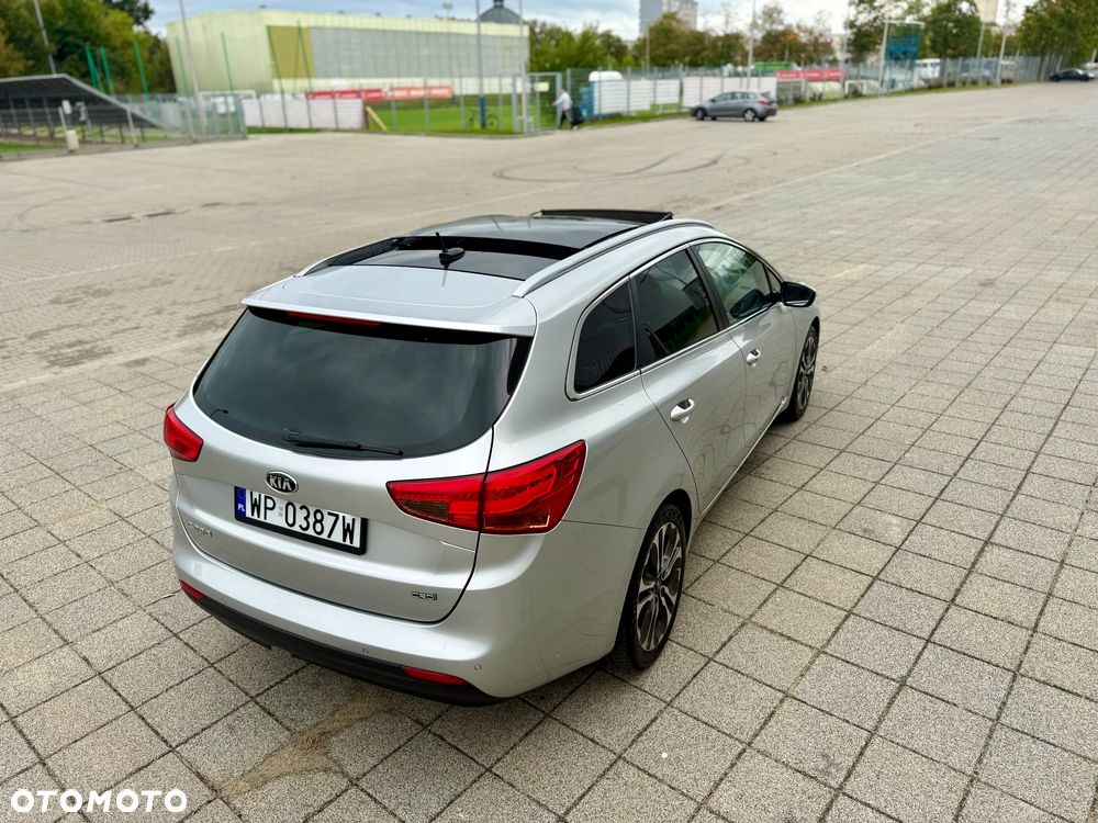 Kia Ceed 1.6 CRDi 128 ISG Platinum Edition - 14