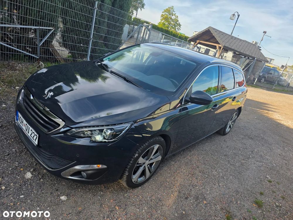 Peugeot 308 - 1