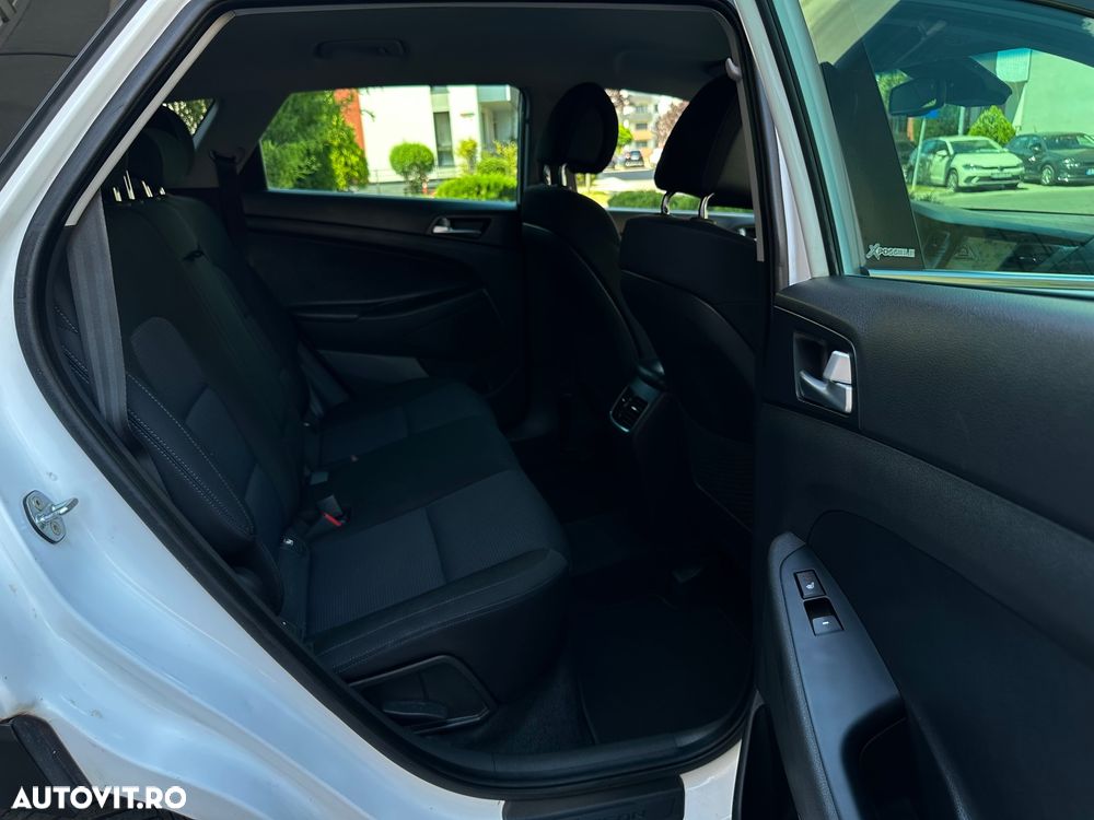 Hyundai Tucson blue 1.7 CRDi 2WD Style - 28