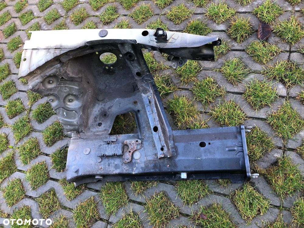 ĆWIARTKA BŁOTNIK PRÓG PODŁUŻNICA BMW E90 A22 - 29