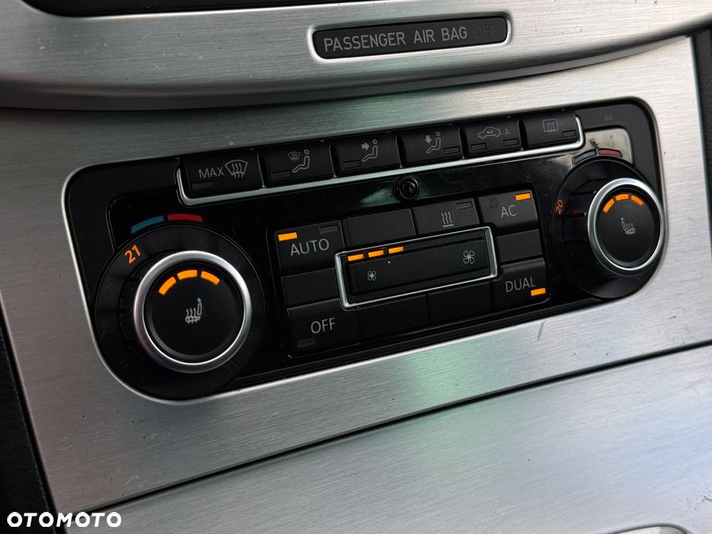 Volkswagen Passat CC - 33