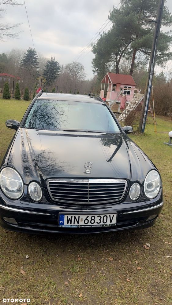 Mercedes-Benz Klasa E 500 T Avantgarde - 1