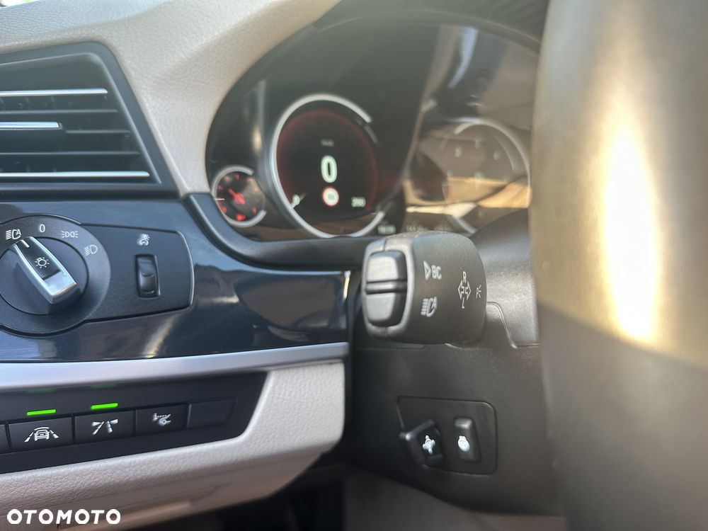 BMW Seria 5 520d - 26