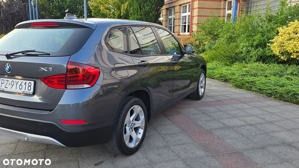 BMW X1 sDrive18i xLine - 34