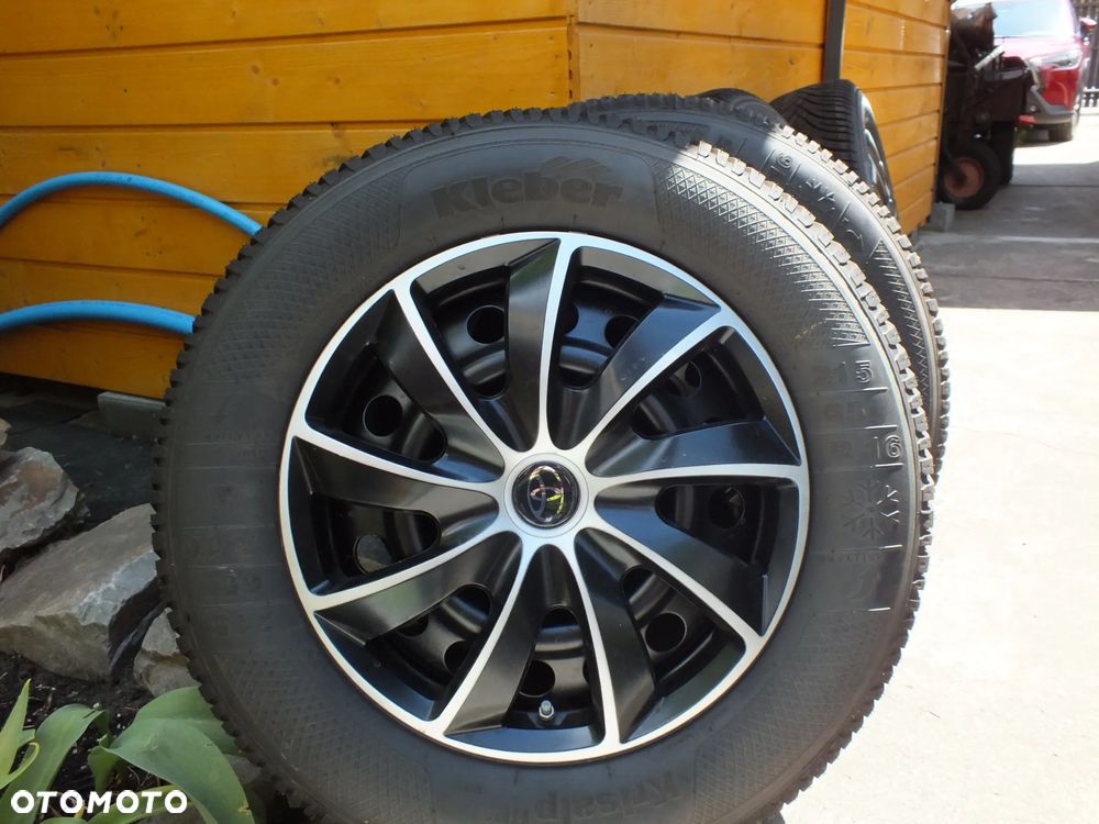 Toyota Corolla Cross 2.0 Hybrid Style - 31