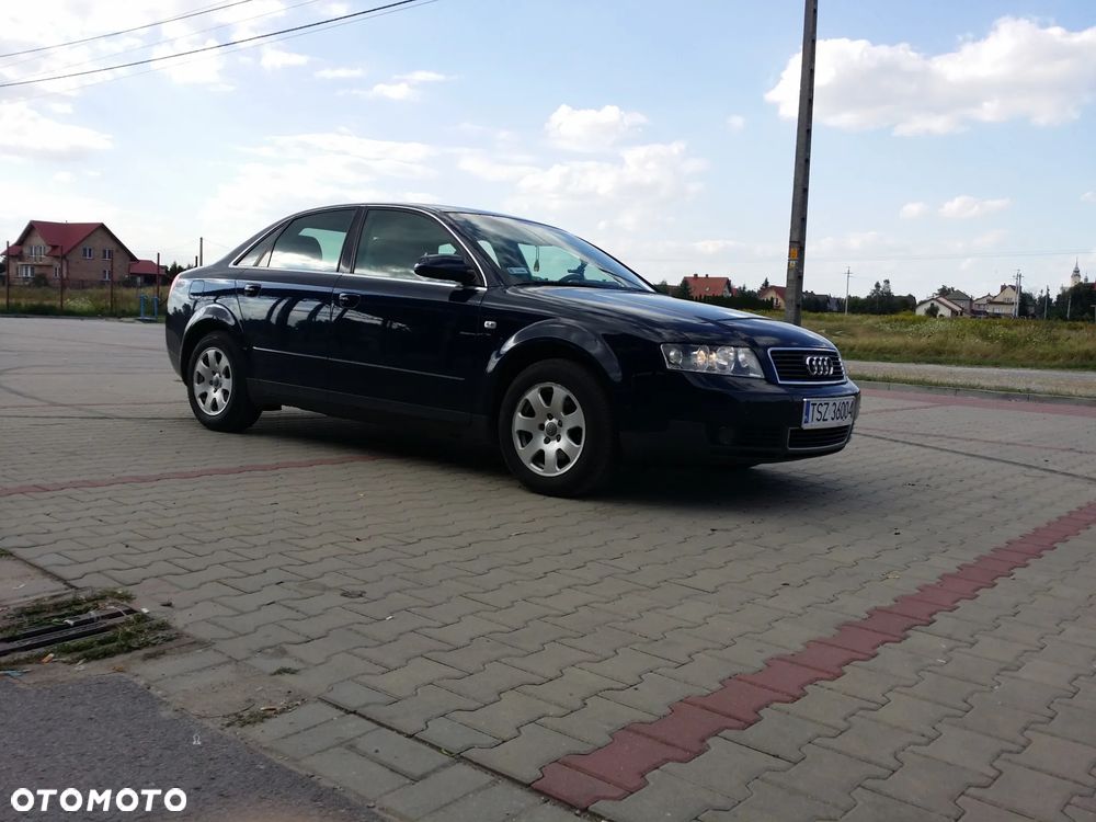 Audi A4 Limousine - 3