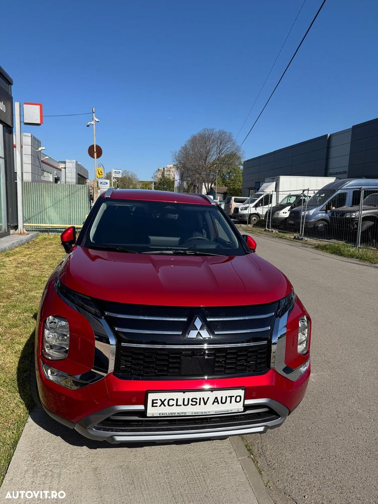 Mitsubishi Outlander 2.4 L 4X4 PHEV Intense - 8