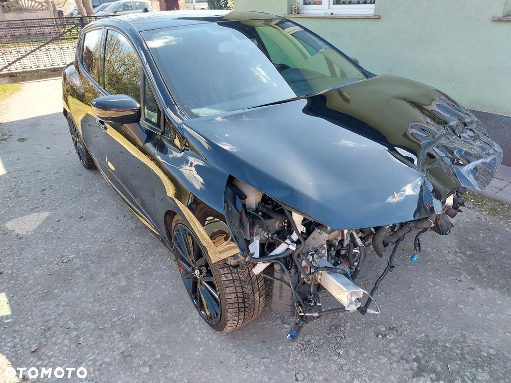 Renault Clio TCe 220 EDC R.S Trophy - 13