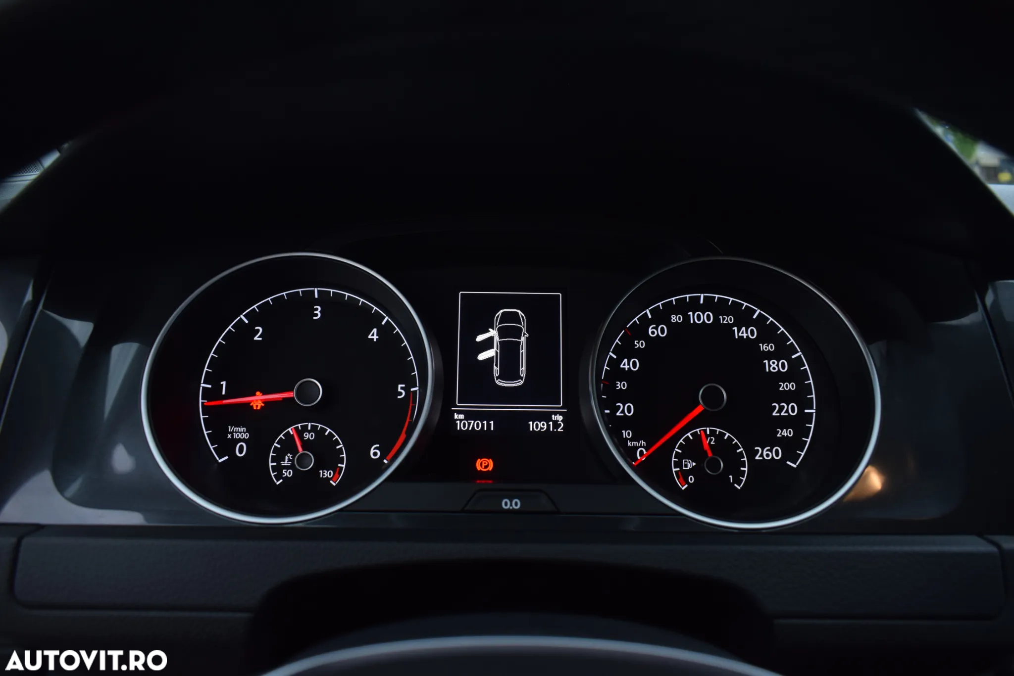 Volkswagen Golf 1.6 TDI Comfortline - 11