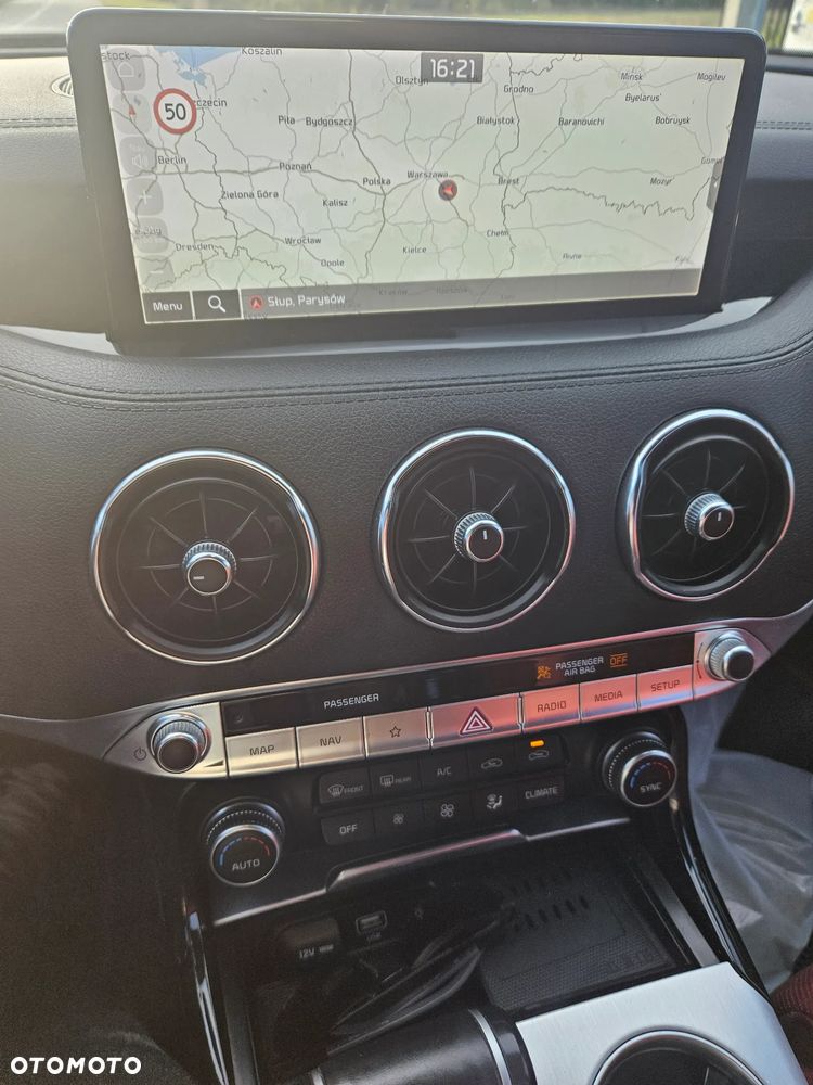 Kia Stinger - 9