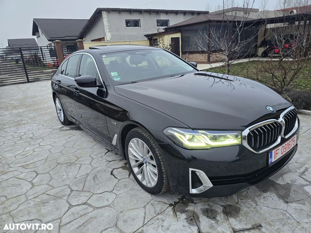 BMW Seria 5 530e Aut. Luxury Line - 2