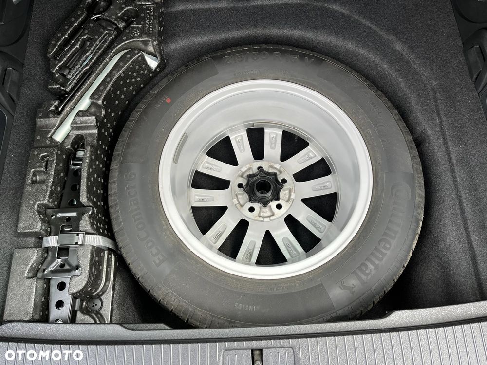Volkswagen Passat Variant 2.0 TDI EVO Business - 18