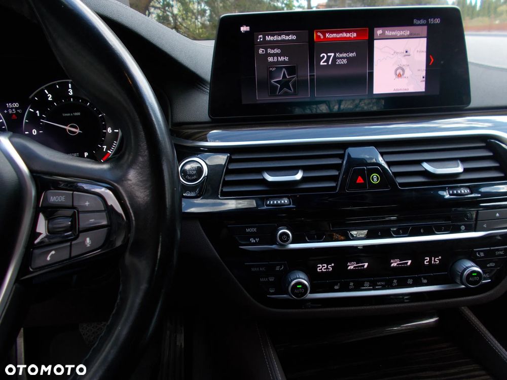 BMW Seria 5 530i GPF xDrive Luxury Line sport - 12