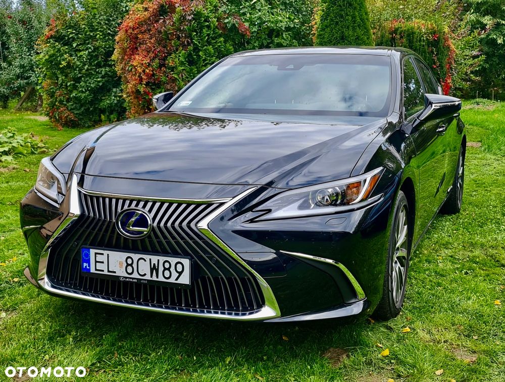 Lexus ES 300h Business Edition - 1