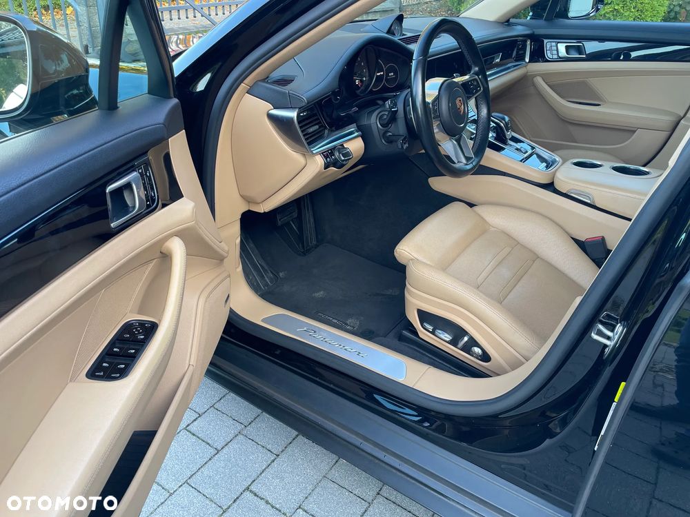 Porsche Panamera - 13