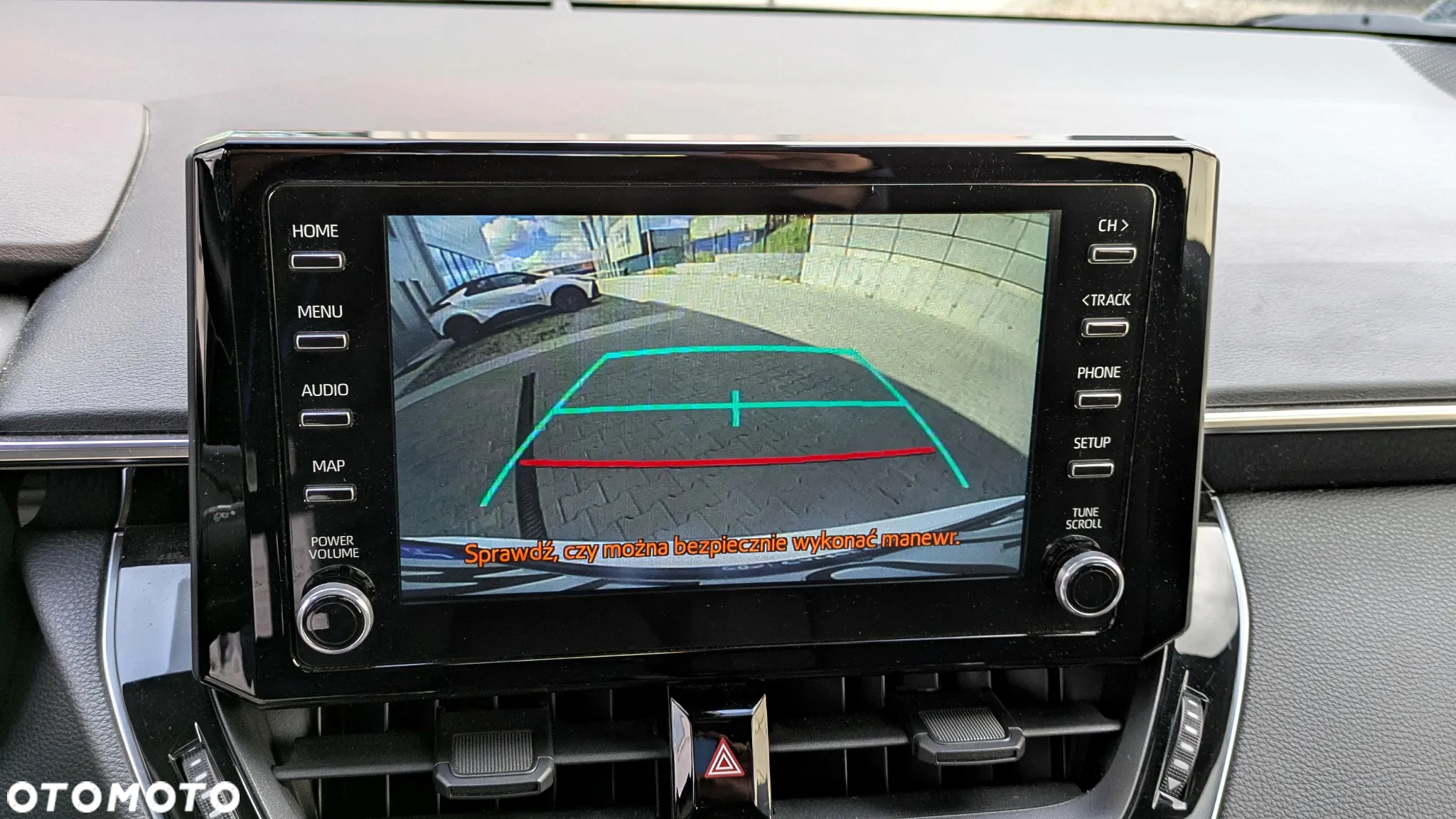 Toyota Corolla 1.8 Hybrid Active - 13