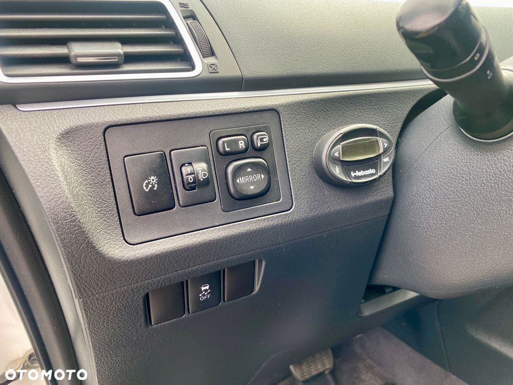 Toyota Verso 1.8 Multidrive Edition - 19