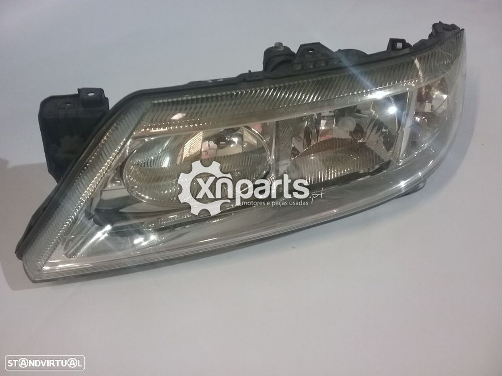 Farol Frente Esquerdo RENAULT LAGUNA II (BG0/1) 03.01 - 05.05 Usado - 1